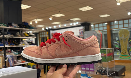 Nike SB Dunk Low Pink Pig pre owned ( no box )