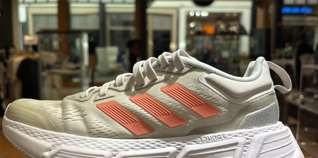 Adidas Questar 3 Tan/Orange Pre Owned No Box