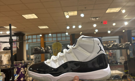 Jordan 11 Retro Concord (2018) pre owned