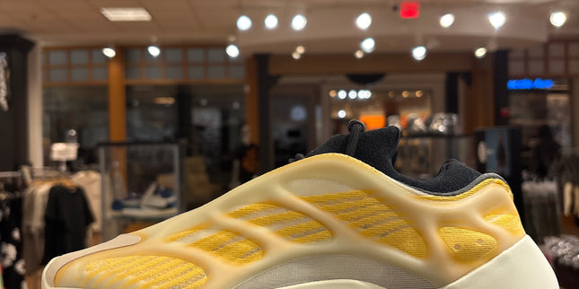 Adidas Yeezy 700 Mono Safflower Pre Owned