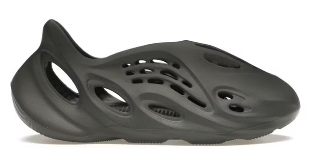 Yeezy Foam RNR Carbon